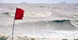 সাগরে নিম্নচাপ, বন্দরগুলোতে ৩ নম্বর সংকেত