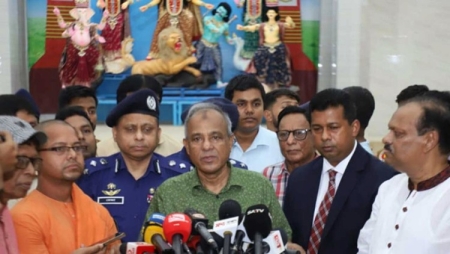 দুর্গাপূজায় নিরাপত্তার কোনো ঝুঁকি নেই: স্বরাষ্ট্র উপদেষ্টা