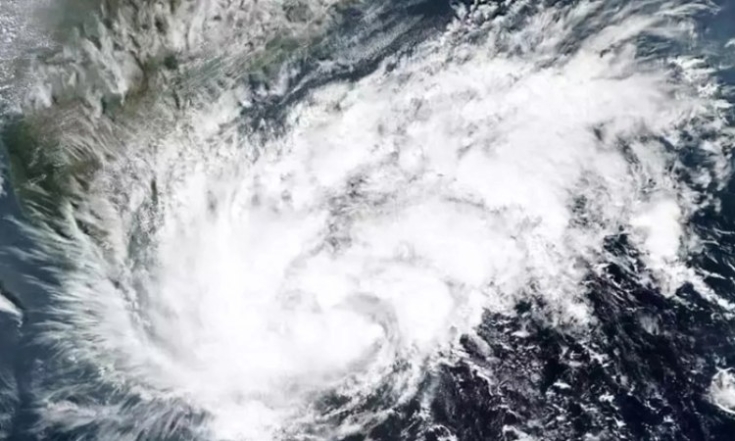 ৪৮ ঘণ্টার মধ্যে লঘুচাপ সৃষ্টির আভাস, বাড়তে পারে বৃষ্টি